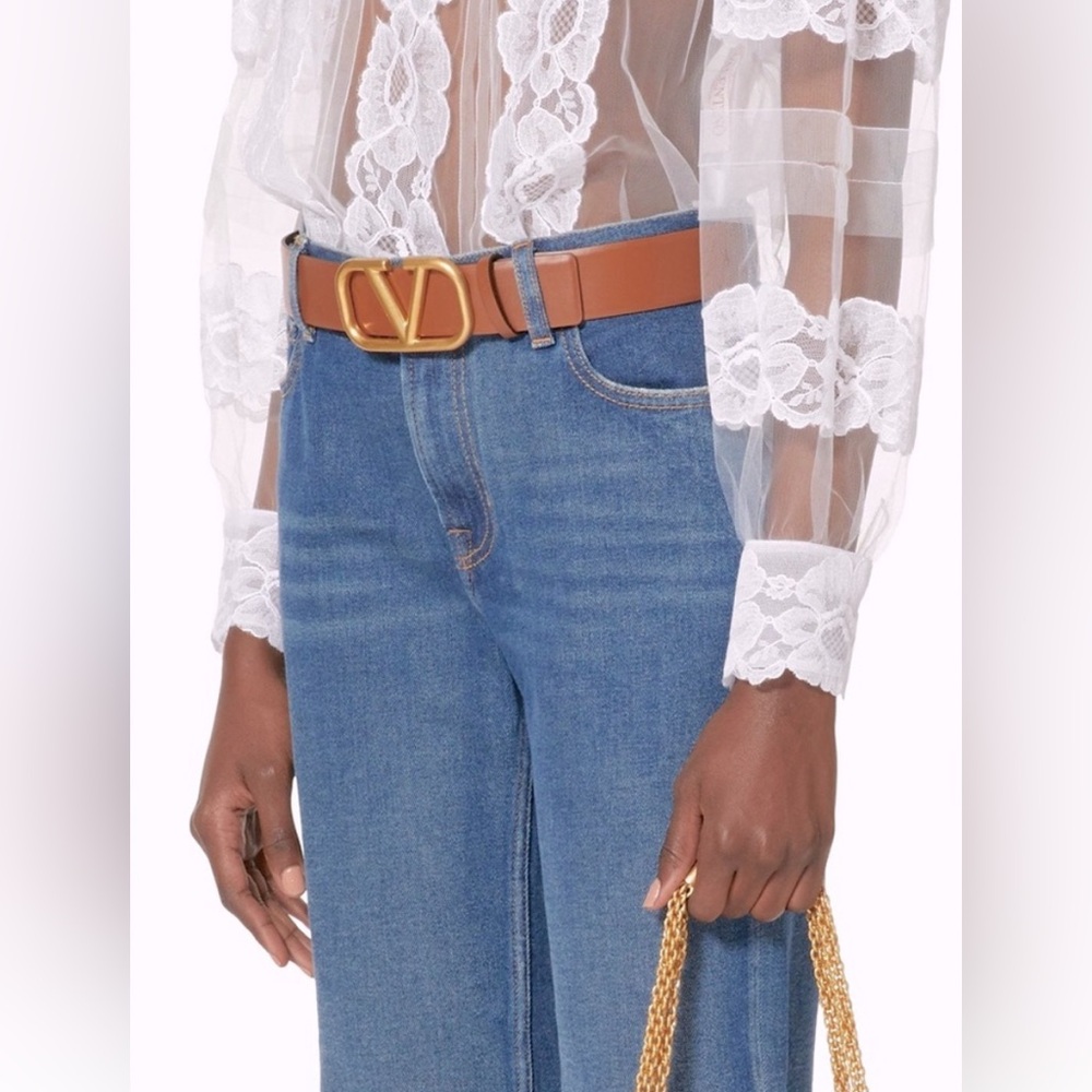 Valentino Garavani “V” reversible belt